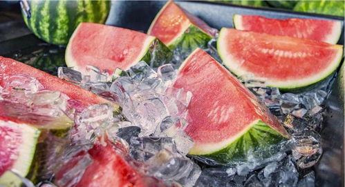 宫廷吃瓜现场视频大全,揭秘宫廷吃瓜现场视频大全